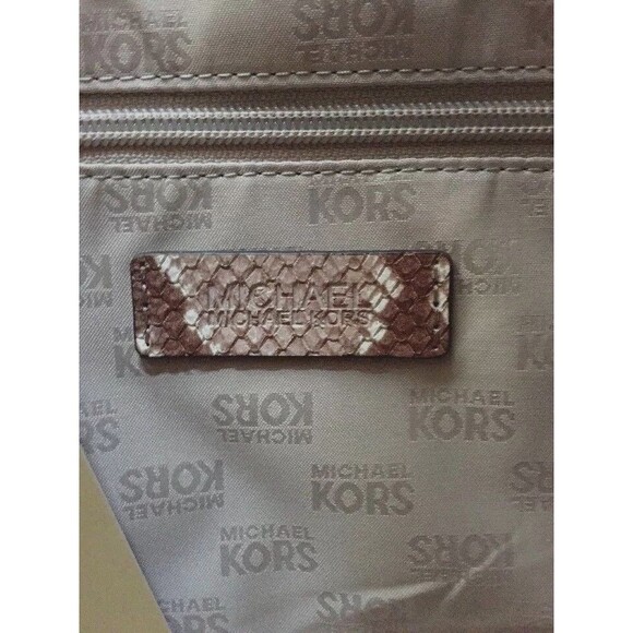 New Michael Kors Fulton Medium Top Zip Shoulder bag Embossed Leather Dark Sand - Picture 8 of 11